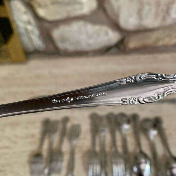 The Cellar Japan 20 piece stainless flat ware set - Picture 10 of 16